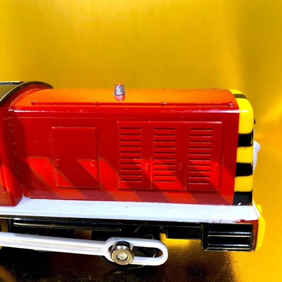 THOMAS AND FRIENDS VINTAGE 2002 TOMY SALTY #2991 RED TRAIN APPROX 4.75” - Picture 8 of 13